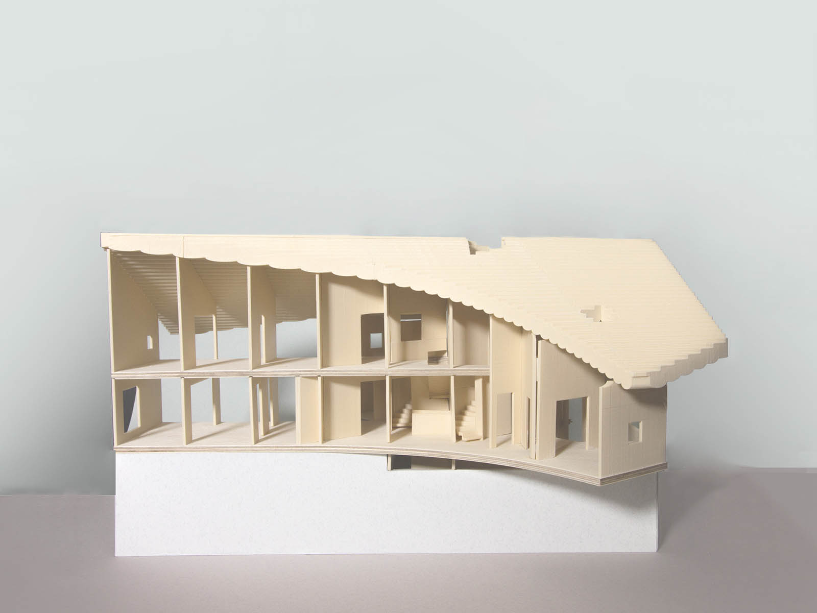 Anna Kaertner took advantage of CLT malleability to generate curvatures and a scalloped roof for "Big/Little House"